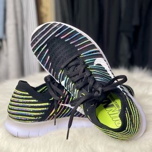 NIKE Wmns Free RN Flyknit Black Multi